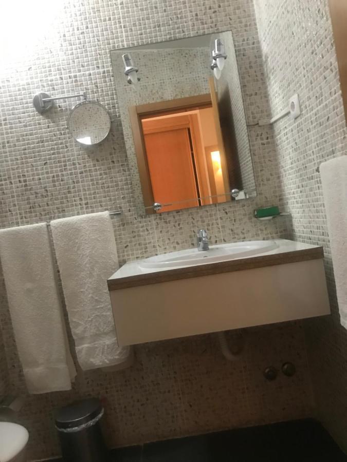 Vivi Hotel 프라이아 외부 사진